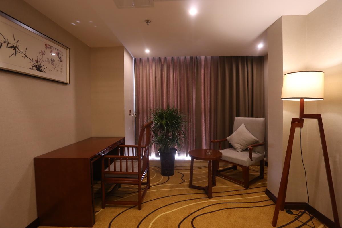 Mingshan Hotel Chengdu Exteriör bild